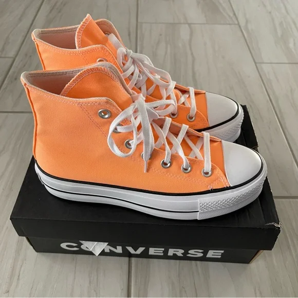💫SOLD💫🧡Platform Hightops Converse🧡 - Picture 1 of 8